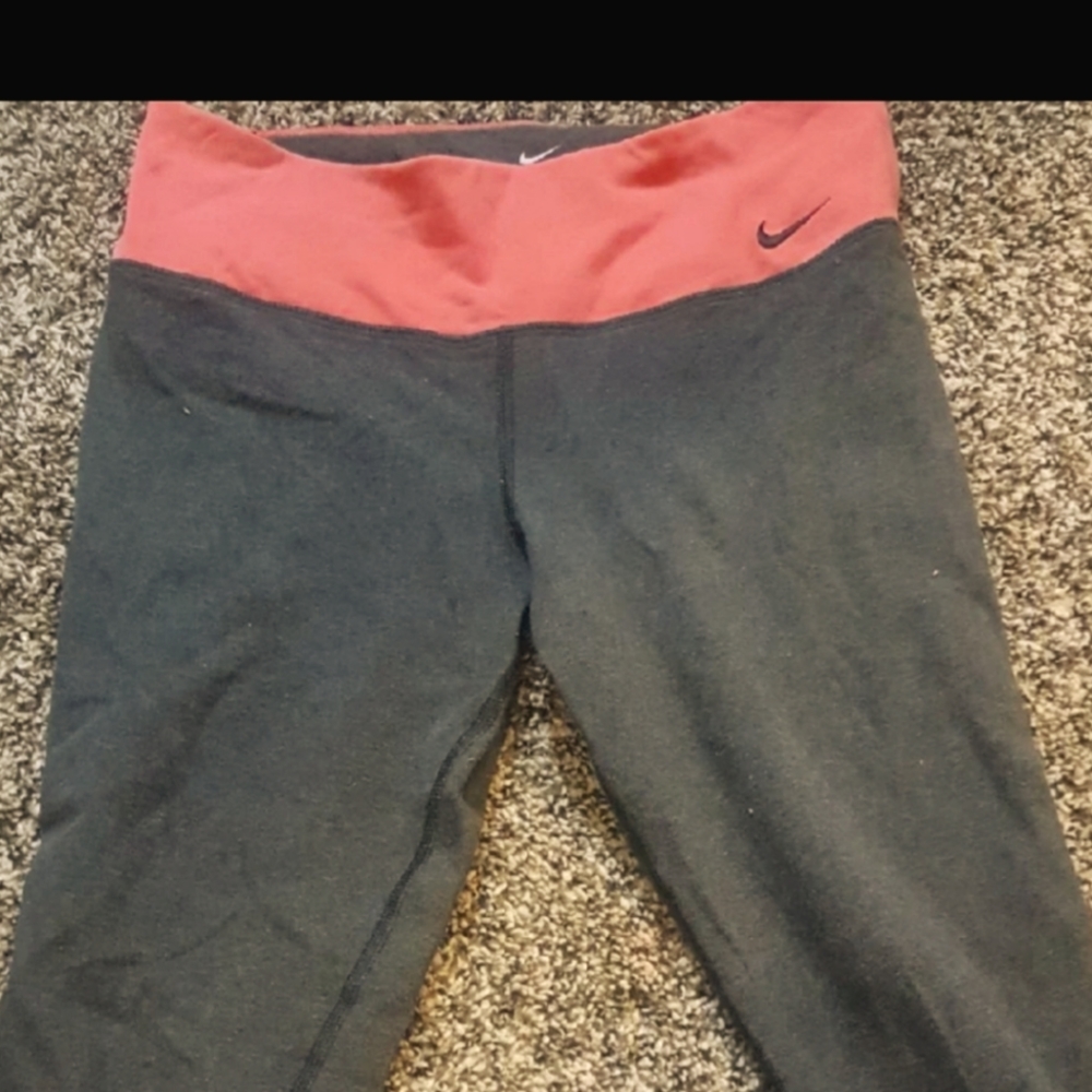 Womens Nike capri leggings